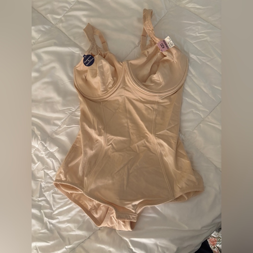NWT Bodysuit Bra Top 42D